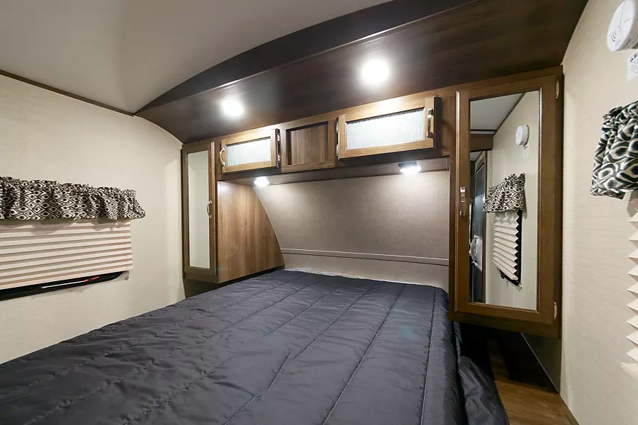 Large bed in rental trailer